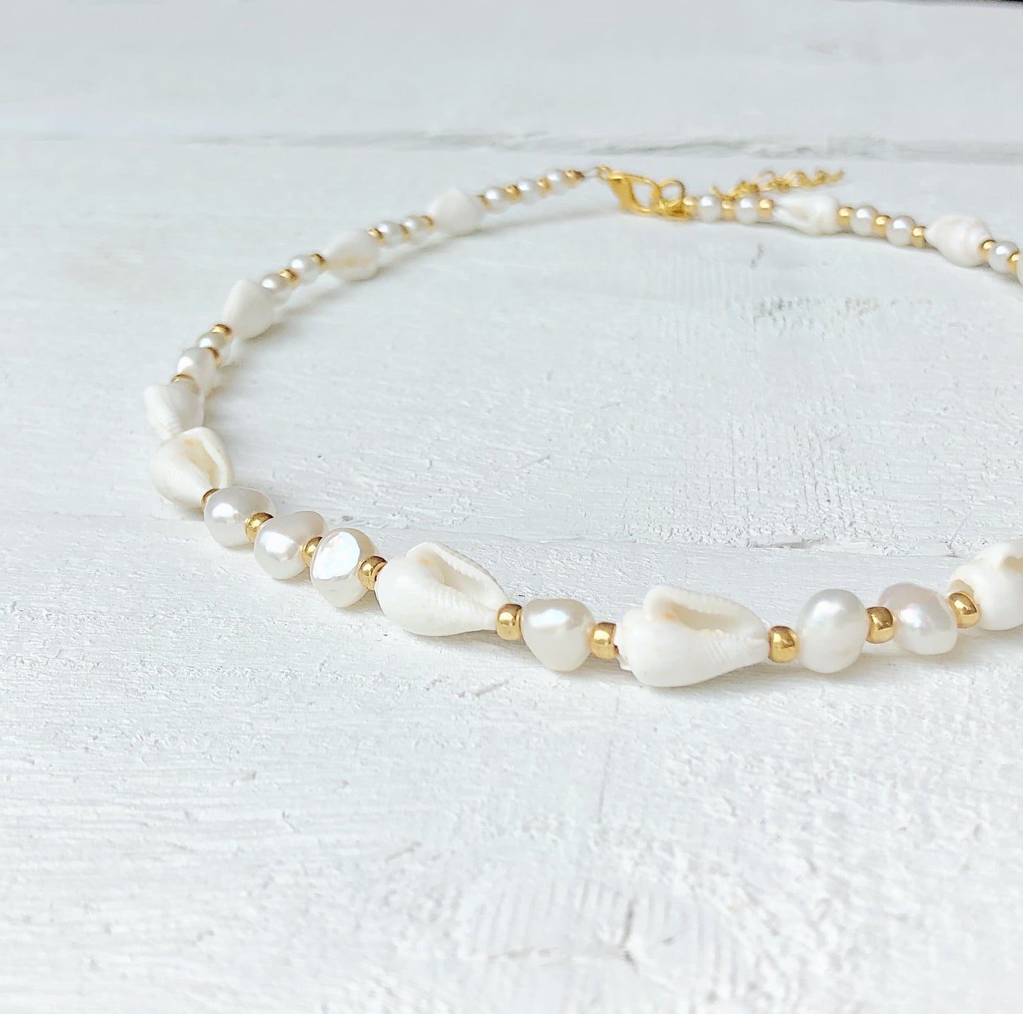Shelly Necklace - Gold