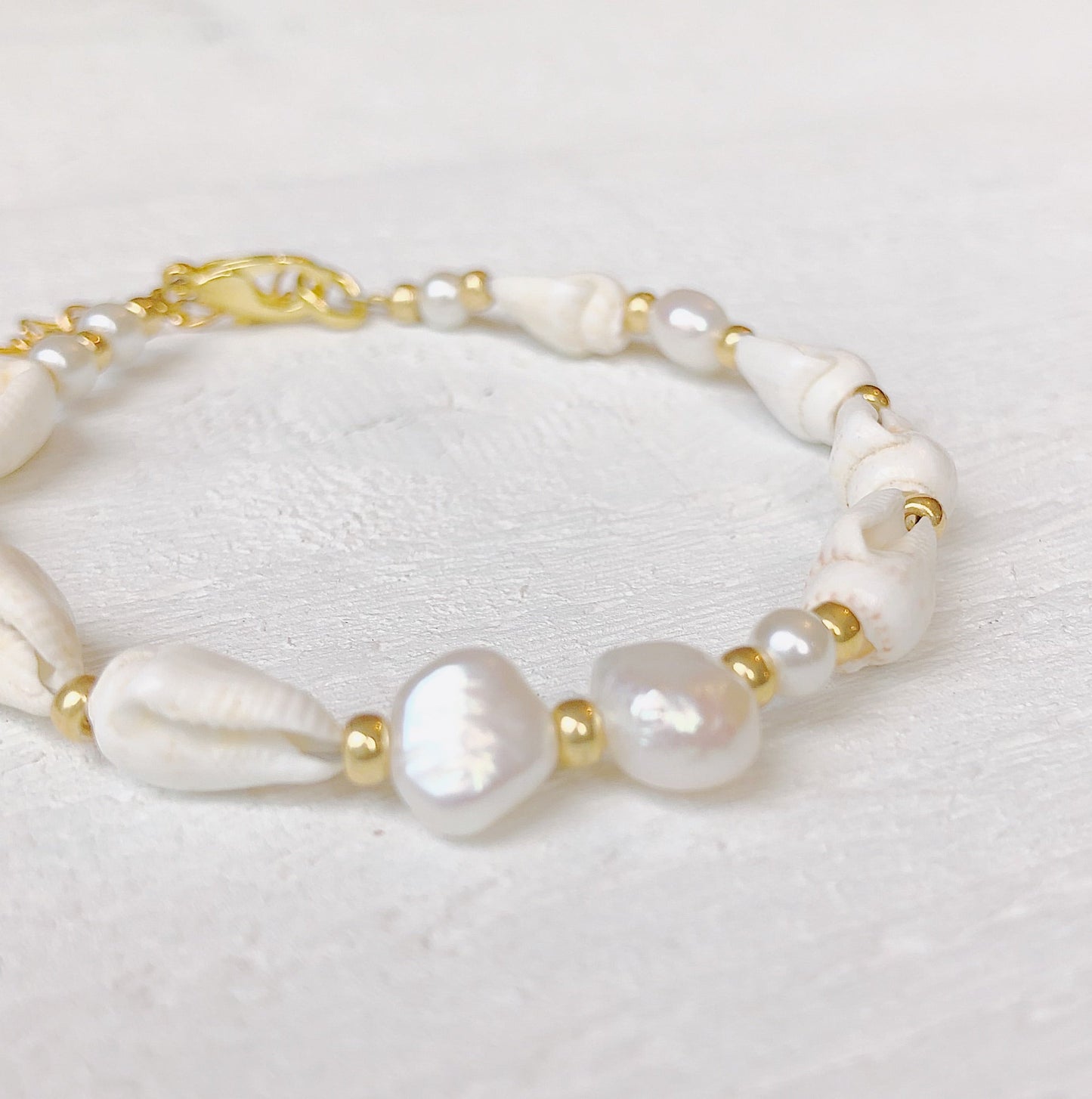 Shelly Bracelet - Gold